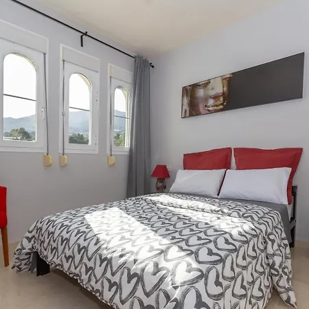 Arenal Golf Holidays Apartament *